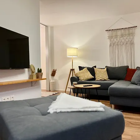 Modernes Mit Besonderem Charme - 1a *